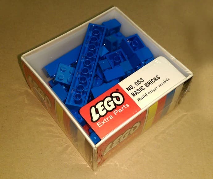 Assorted Basic Bricks - Blue LEGO set (#053-1)