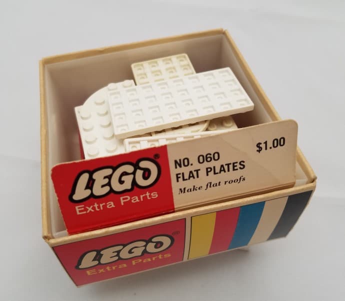 Assorted White Plates LEGO set (#060-1)