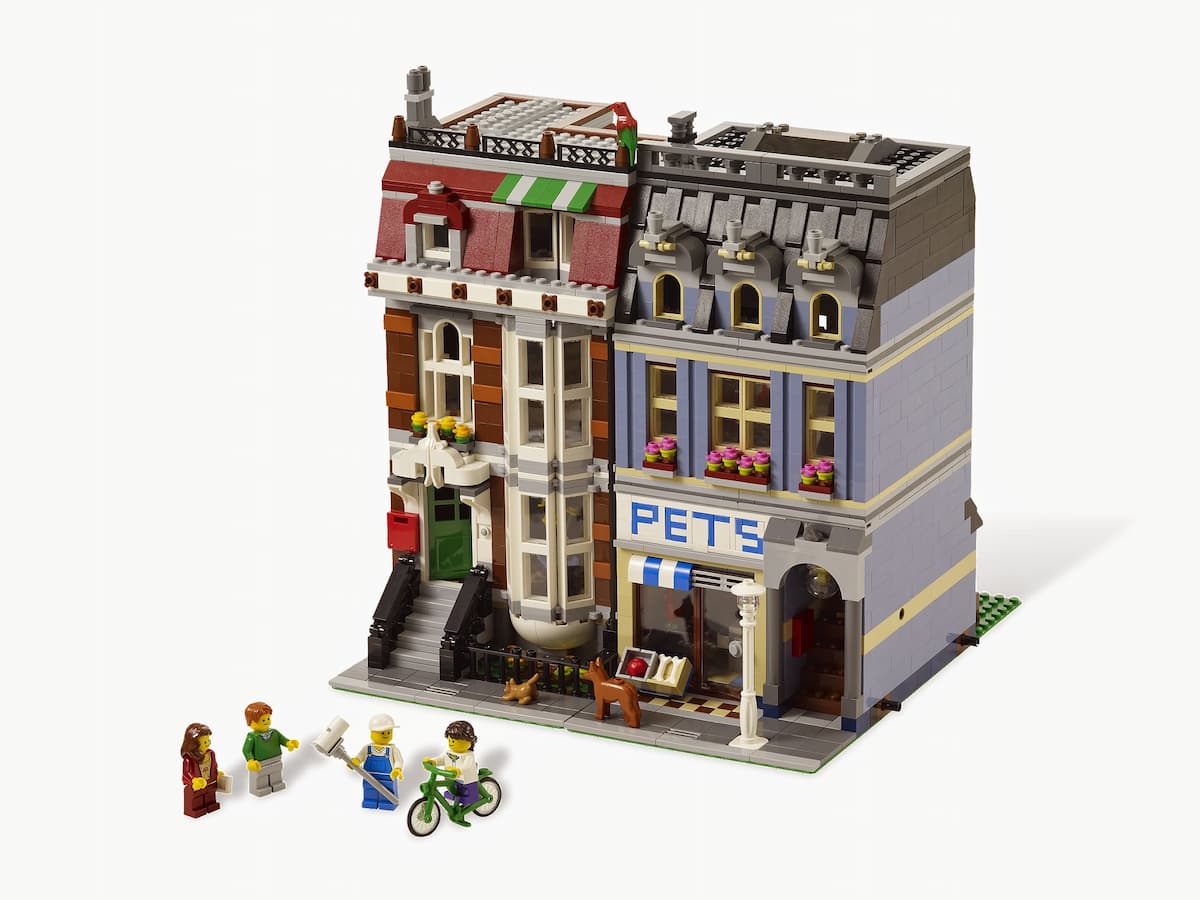 Pet Shop LEGO set (#10218-1)