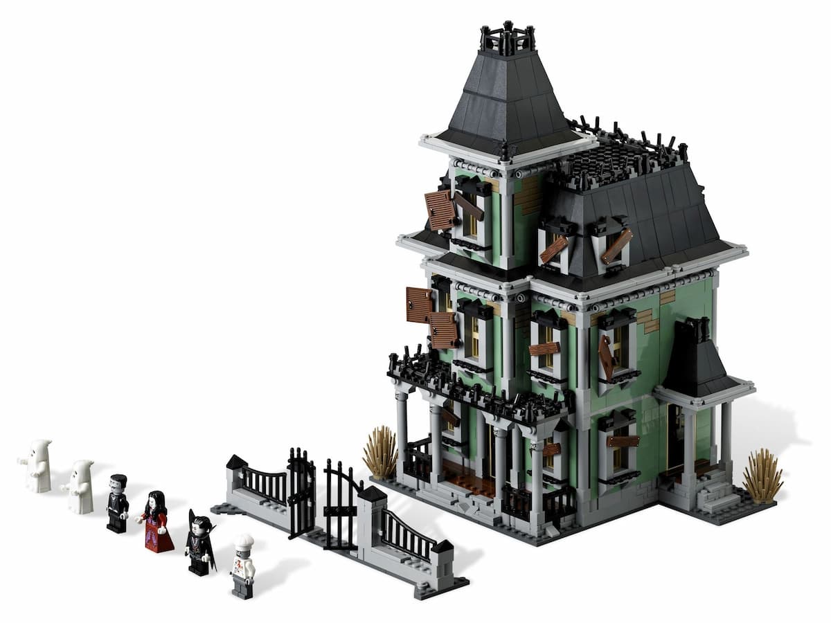 Haunted House LEGO set (#10228-1)