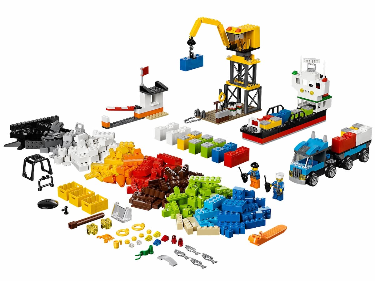 Creative Chest LEGO set (#10663-1)
