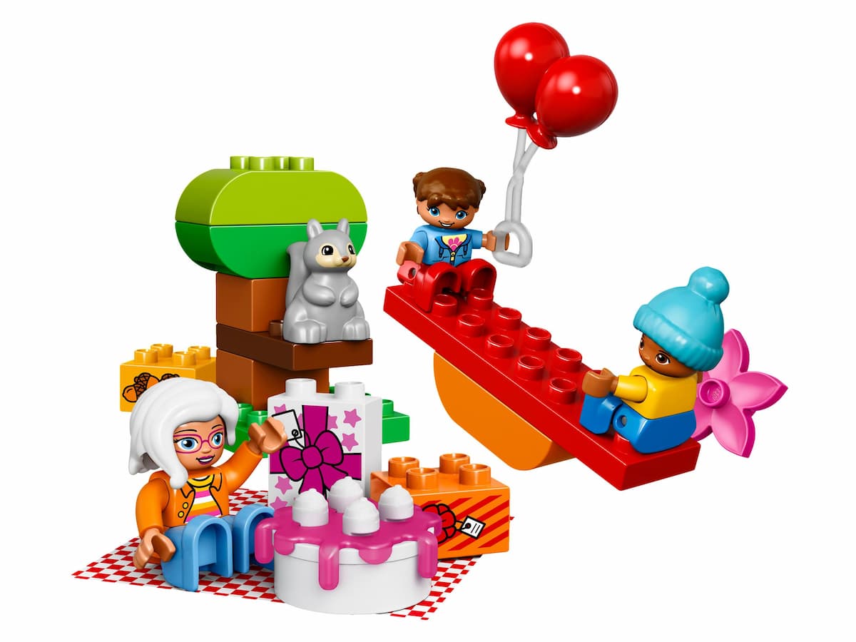 Birthday Picnic LEGO set (#10832-1)