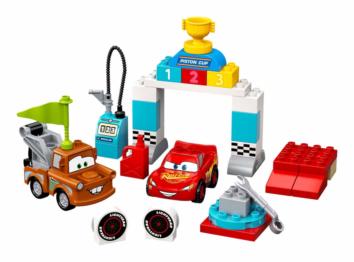 Lightning McQueen's Race Day LEGO set (#10924-1)