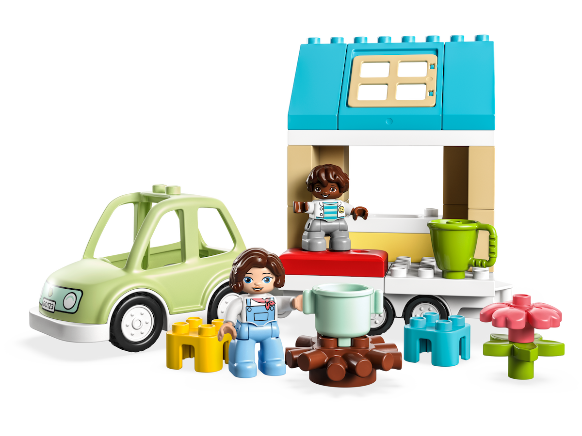 Family House on Wheels LEGO set (#10986-1)