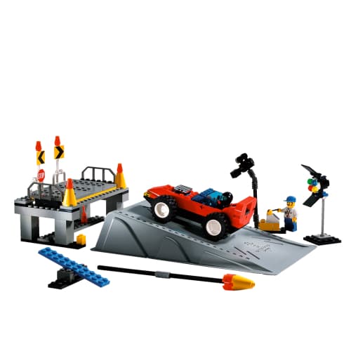 Car Stunt Studio LEGO set (#1353-1)