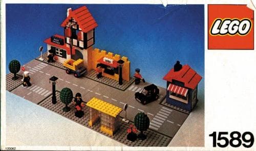 Town Square LEGO set (#1589-1)