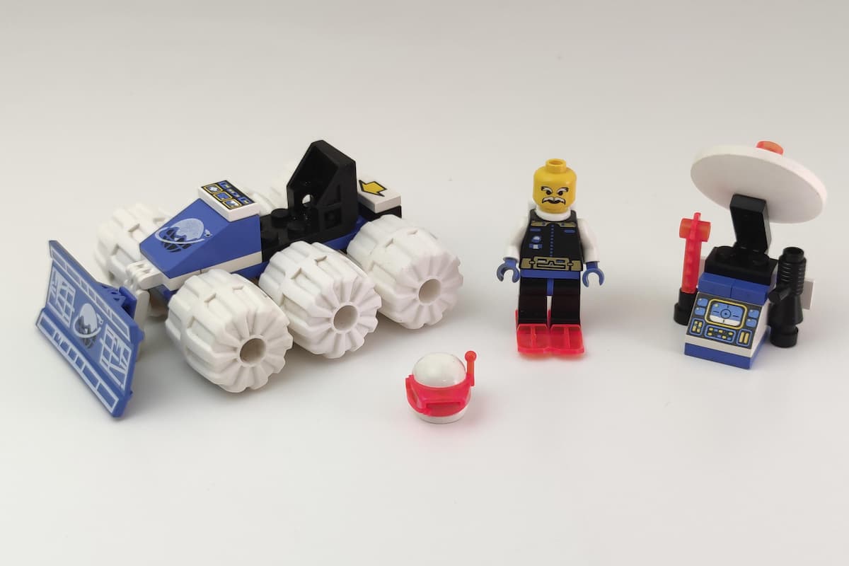 Ice Planet Satellite Plough LEGO set (#1704-1)