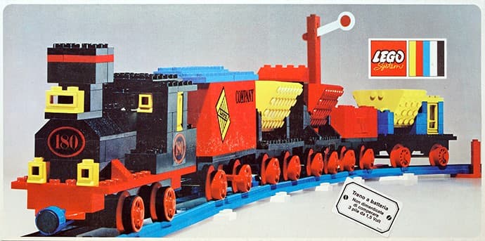 Train with 5 Wagons and Circle of Track LEGO set (#180-1)