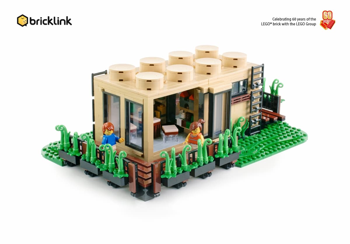 Eight Studs LEGO set (#19006-1)