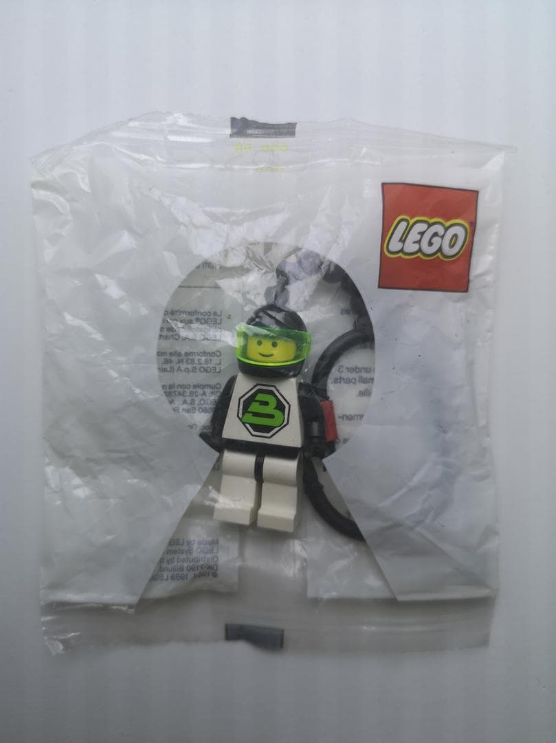 Blacktron II Key Chain LEGO set (#198556-1, 1991)