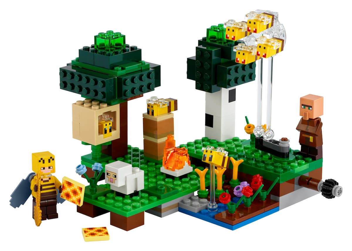 The Bee Farm LEGO set (#21165-1)