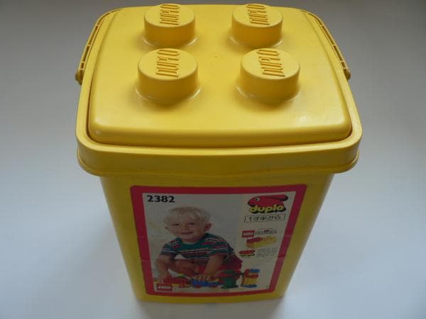 Train Bucket LEGO set (#2382-1)
