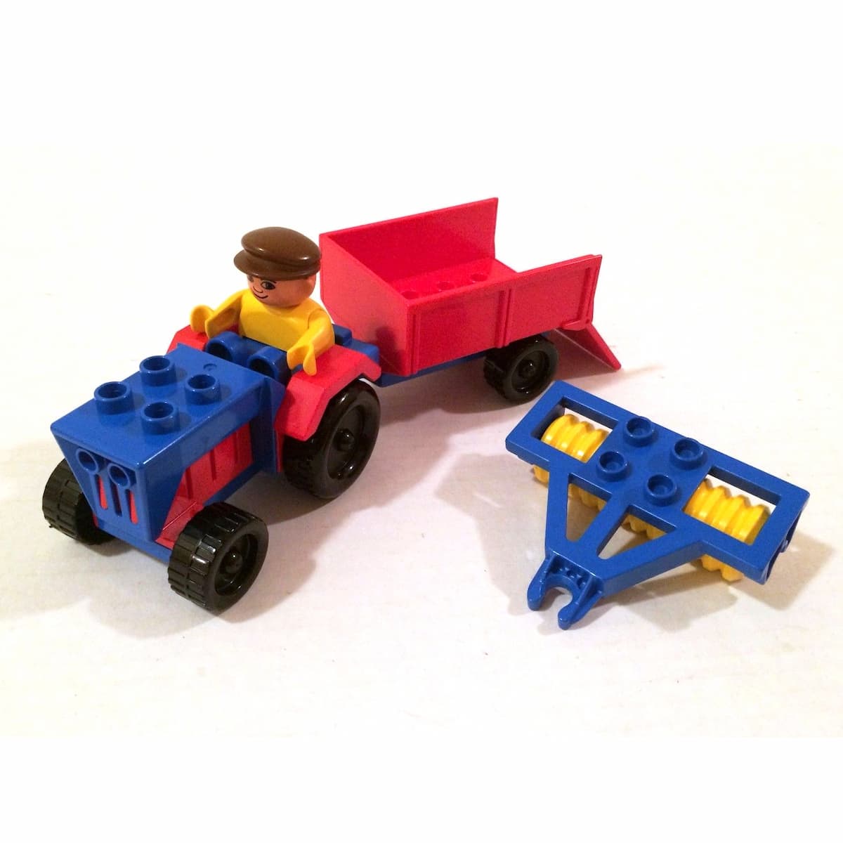 Tractor and Farm Machinery LEGO set (#2629-1, 1985)