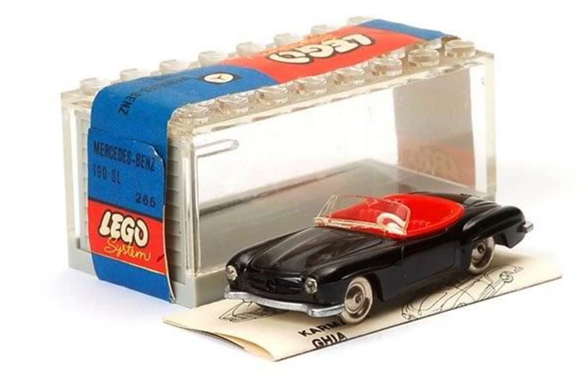 1:87 Mercedes 190 SL with Garage LEGO set (#266-2)