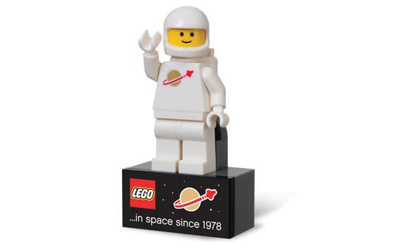 Exclusive Spaceman Magnet LEGO set (#2855028-1)