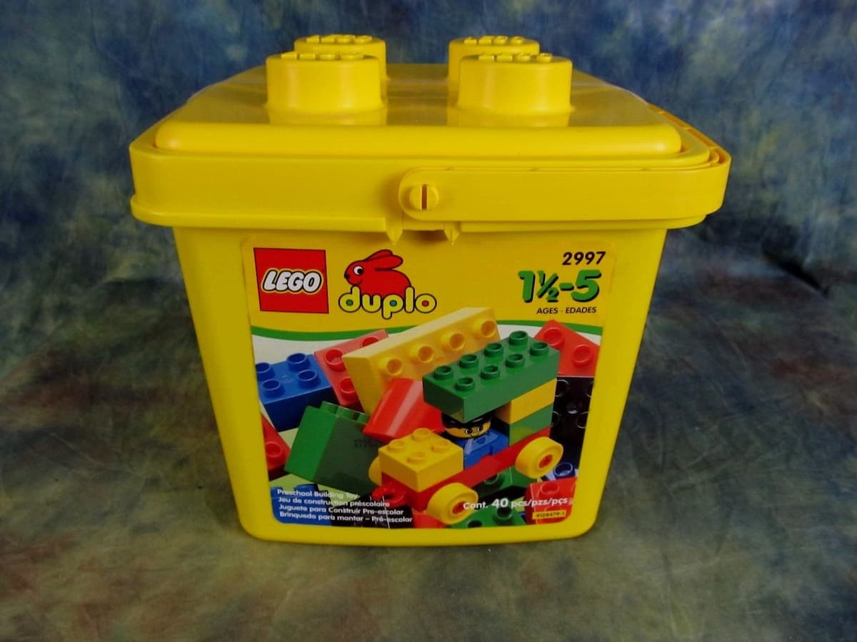 Small Bucket LEGO set (#2997-1)