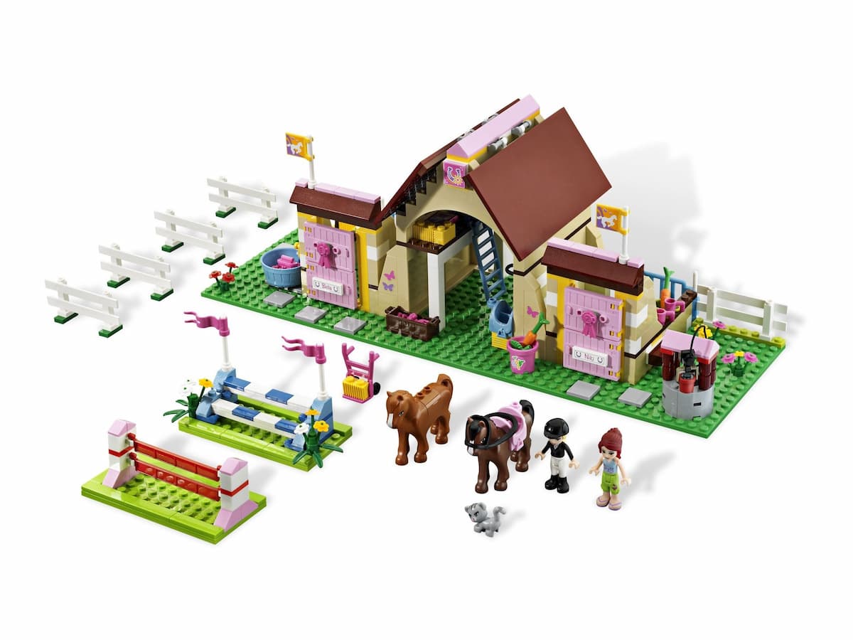 Heartlake Stables LEGO set (#3189-1)