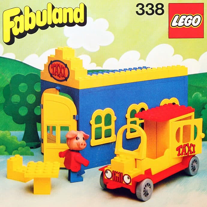 Blondi the Pig and Taxi Station LEGO set (#338-2)