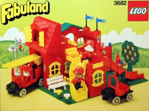 Fire Station LEGO set (#3682-1)