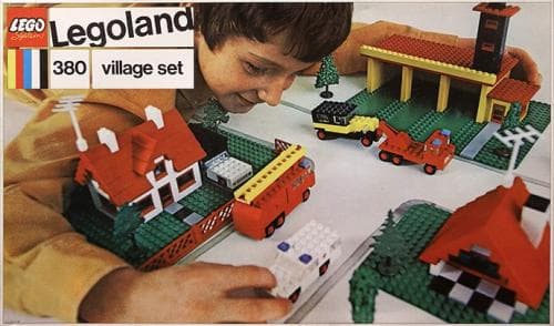 Village Set LEGO set (#380-1)