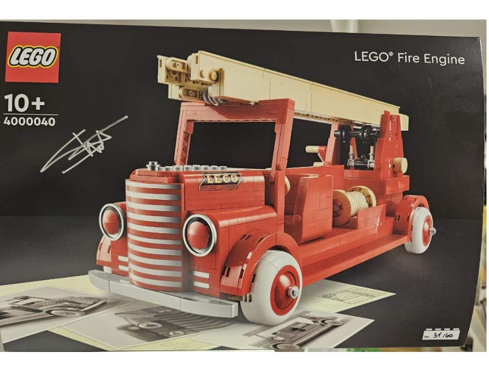LEGO Fire Engine LEGO set (#4000040-1)