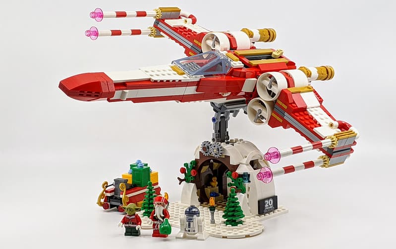 Yuletide Squadron Xmas-Wing Starfighter LEGO set (#4002019-1)