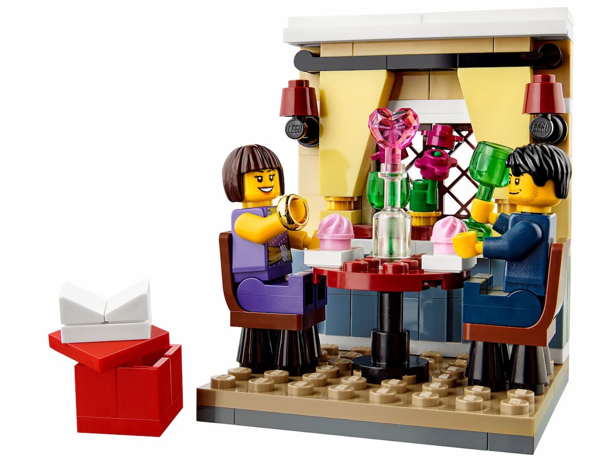 Valentine's Day Dinner LEGO set (#40120-1)