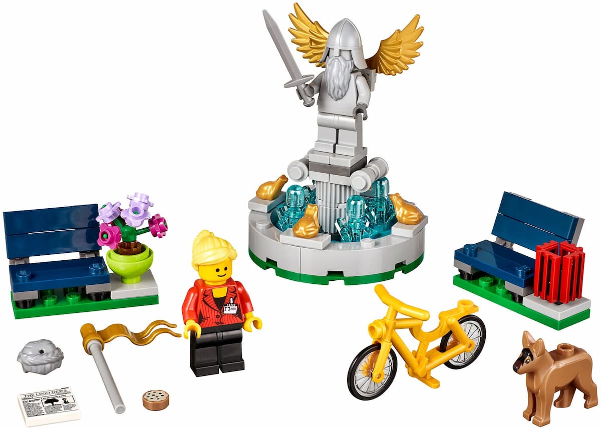 Fountain LEGO set (#40221-1)
