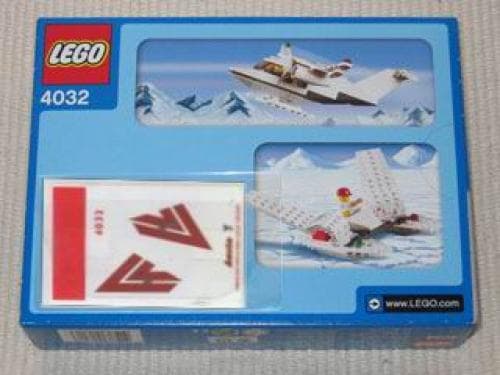 Passenger Plane - Lauda Air Version LEGO set (#4032-6)
