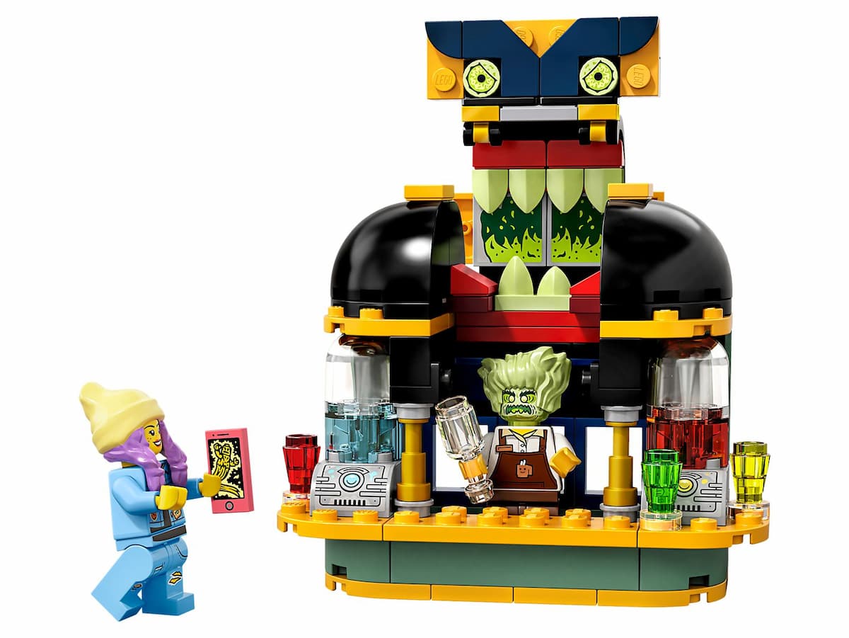 Newbury Juice Bar LEGO set (#40336-1)