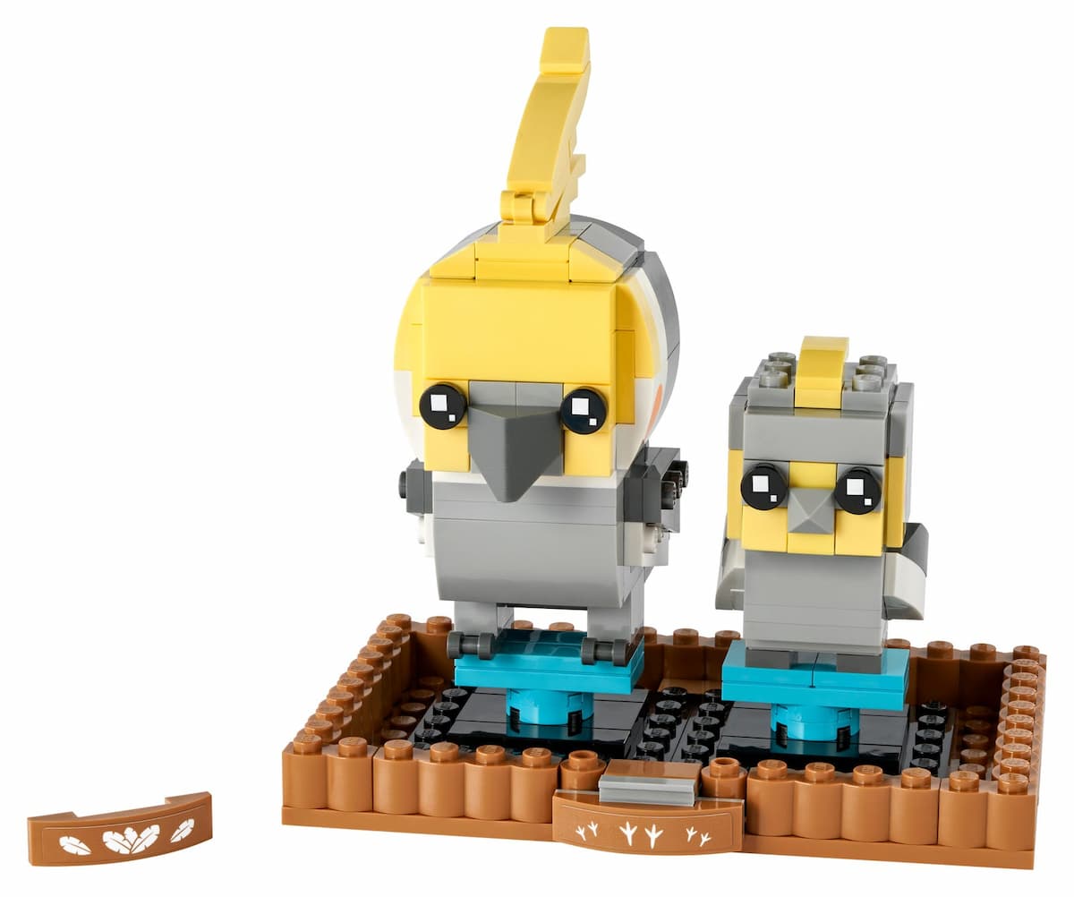 Cockatiel and Chick LEGO set (#40481-1)