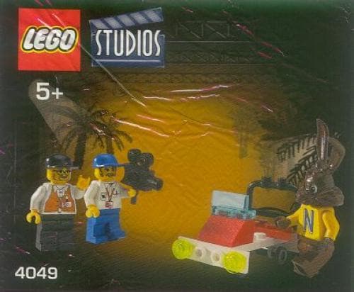 Nesquik Promotional Set: Quicky the Bunny, Director, Cameraman and Car LEGO set (#4049-1)