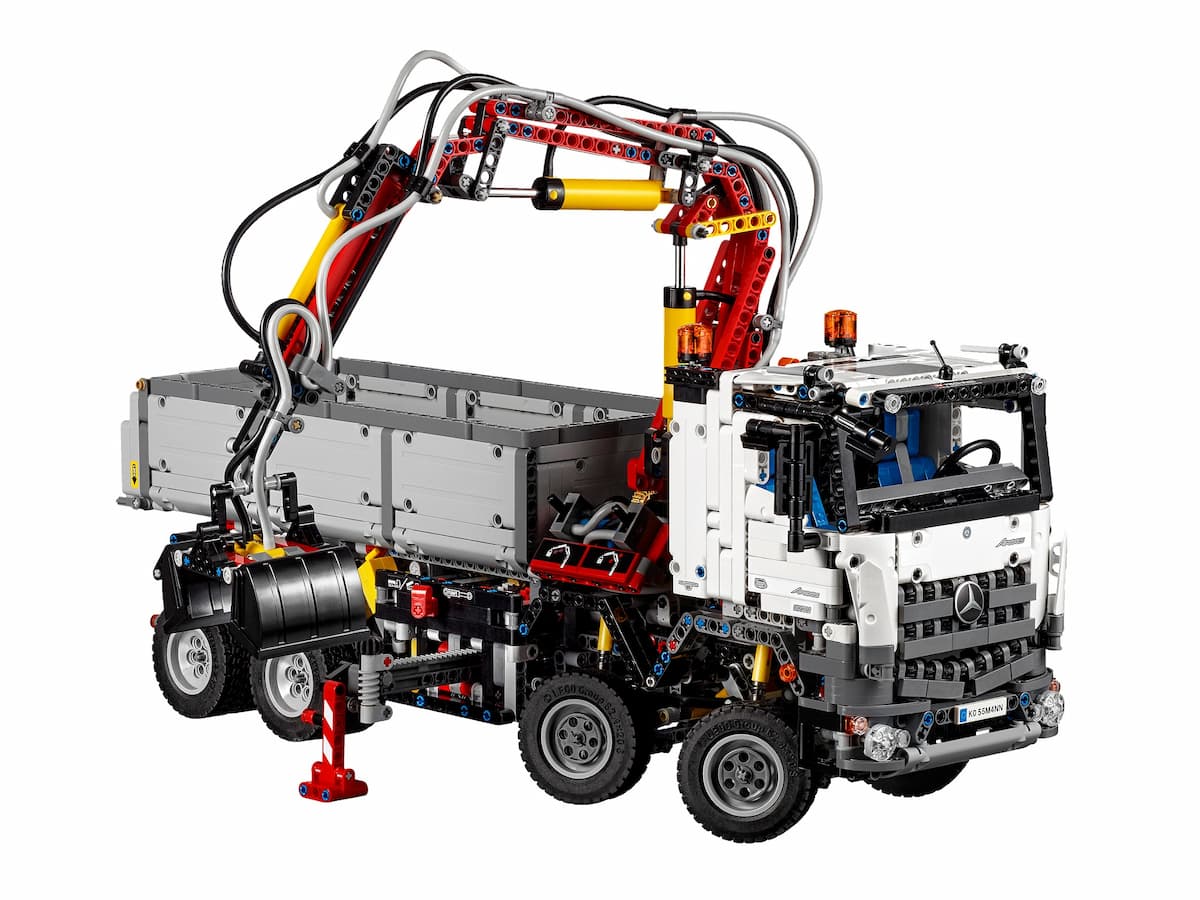 Mercedes-Benz Arocs 3245 LEGO set (#42043-1)