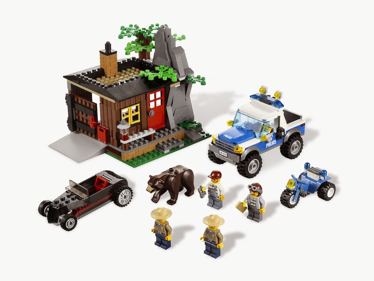 Robbers' Hideout LEGO set (#4438-1)