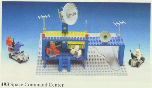 Space Command Center (Craterplate version) LEGO set (#493-3)