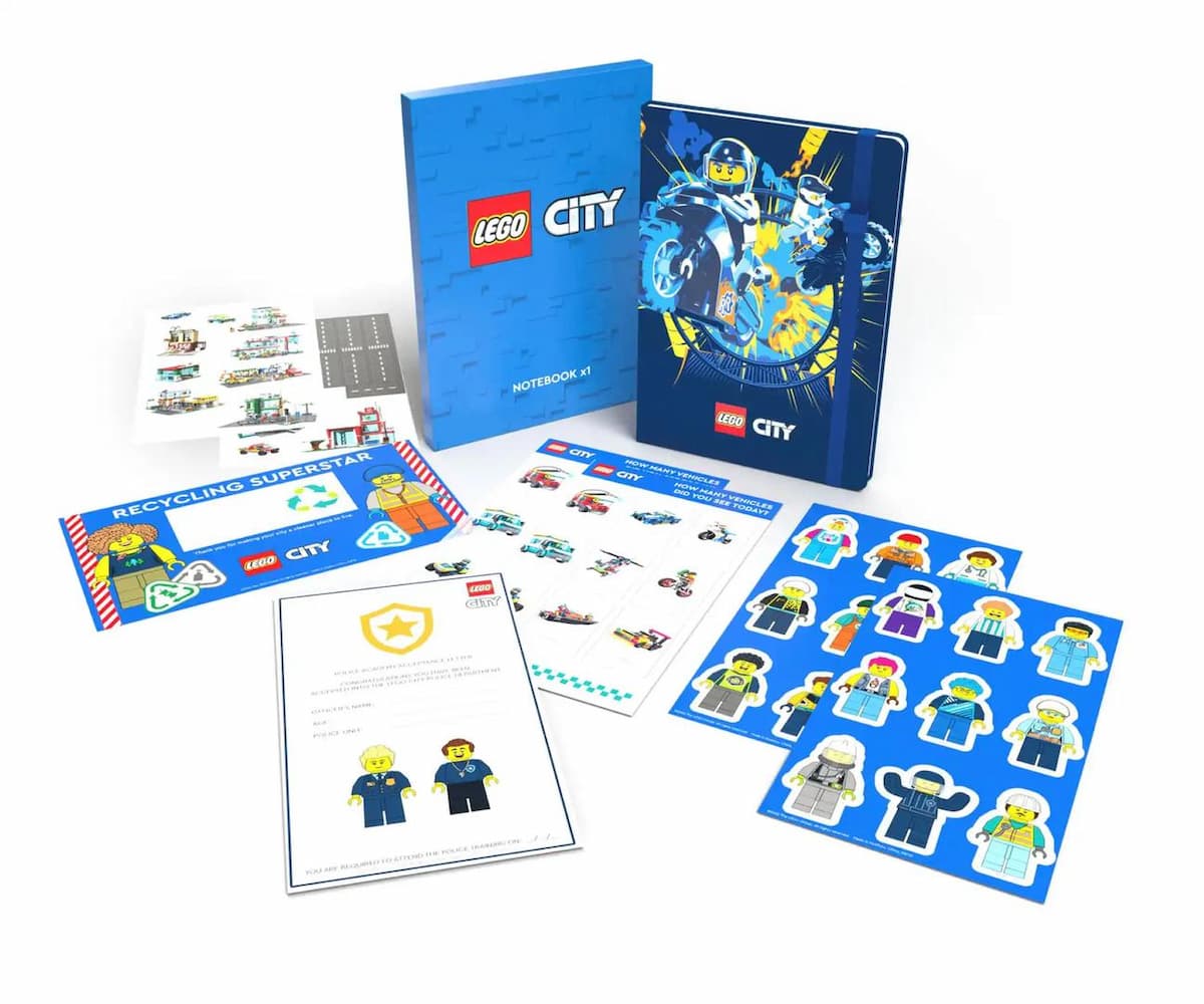 City Notebook LEGO Stationery and Office Supplies set (#5007865-1, 2023)
