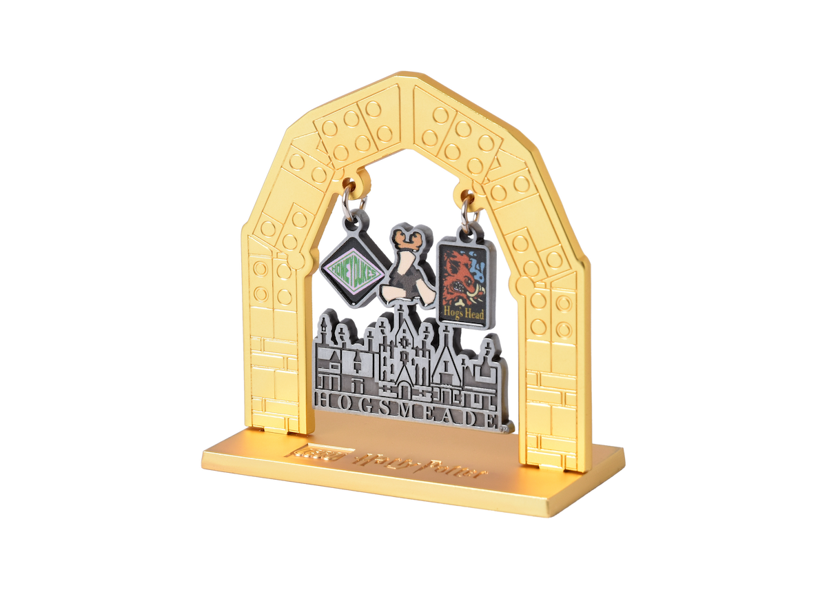 Hogsmeade Sign LEGO Gear set (#5009867-1, 2025)