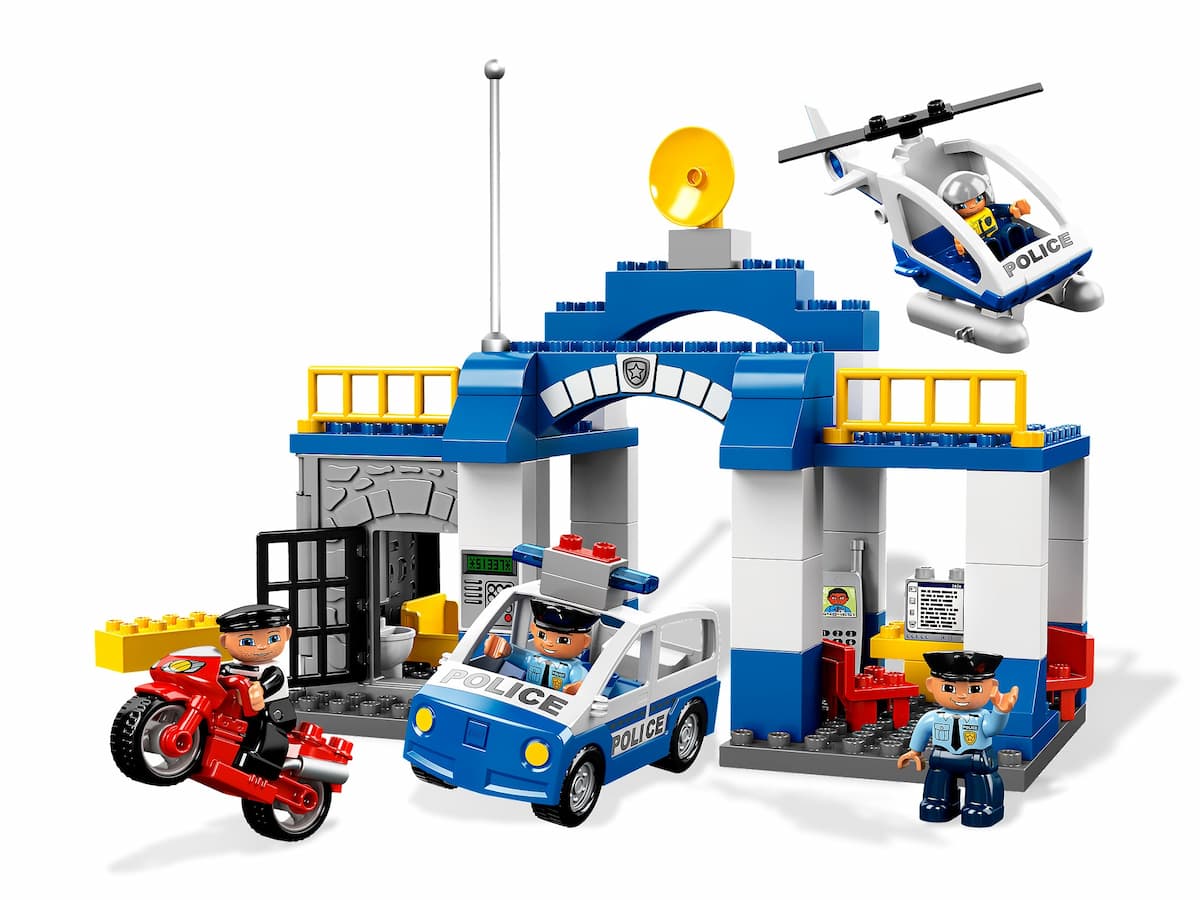 Police Station LEGO set (#5681-1)