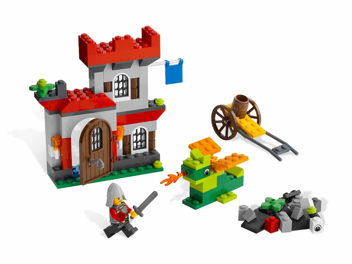Knight and Castle LEGO set (#5929-1)