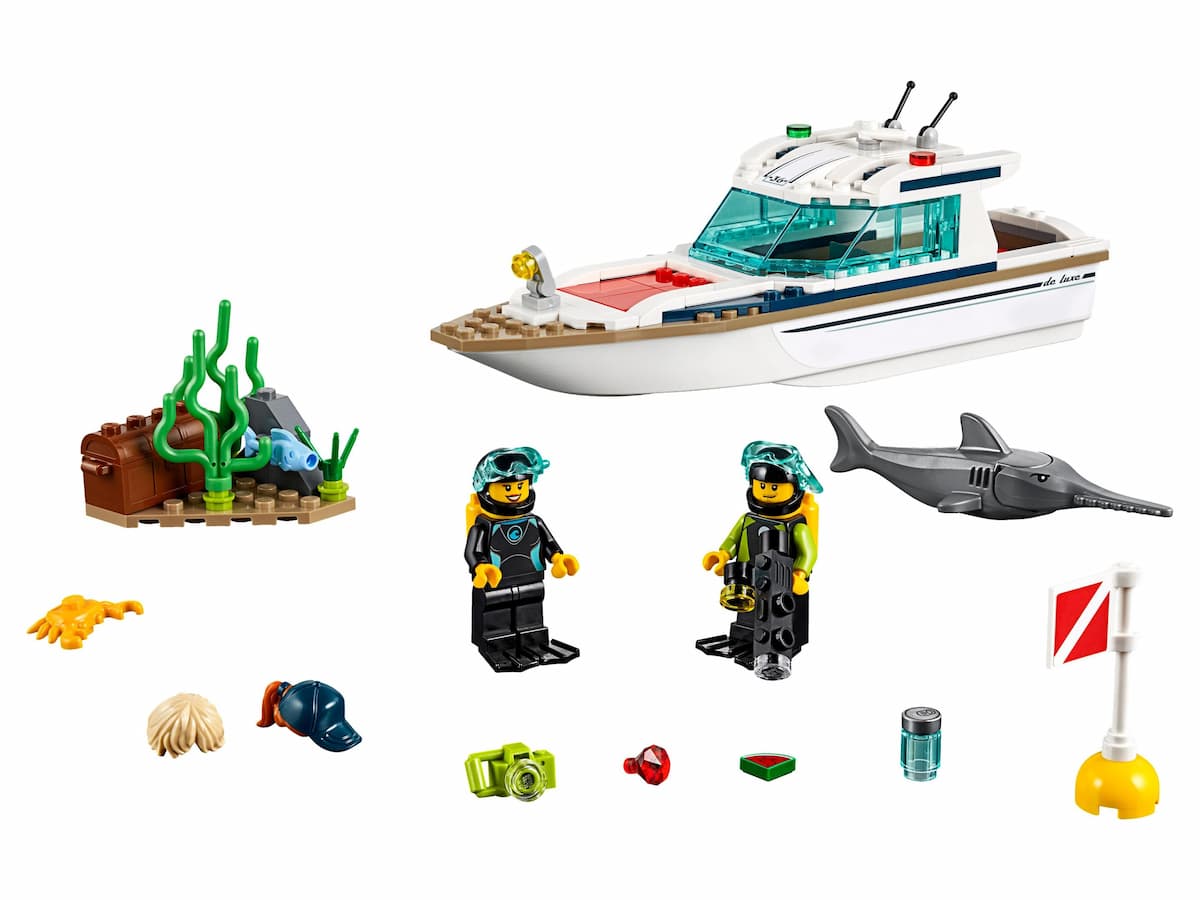 Diving Yacht LEGO set (#60221-1)