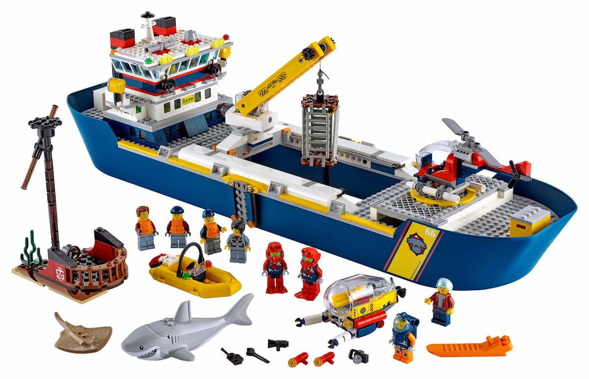 Ocean Exploration Ship LEGO set (#60266-1)