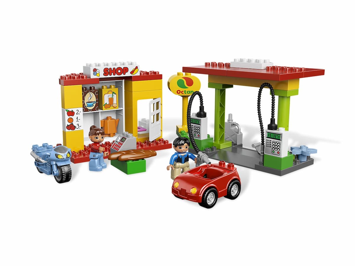 My First Gas Station LEGO set (#6171-1)