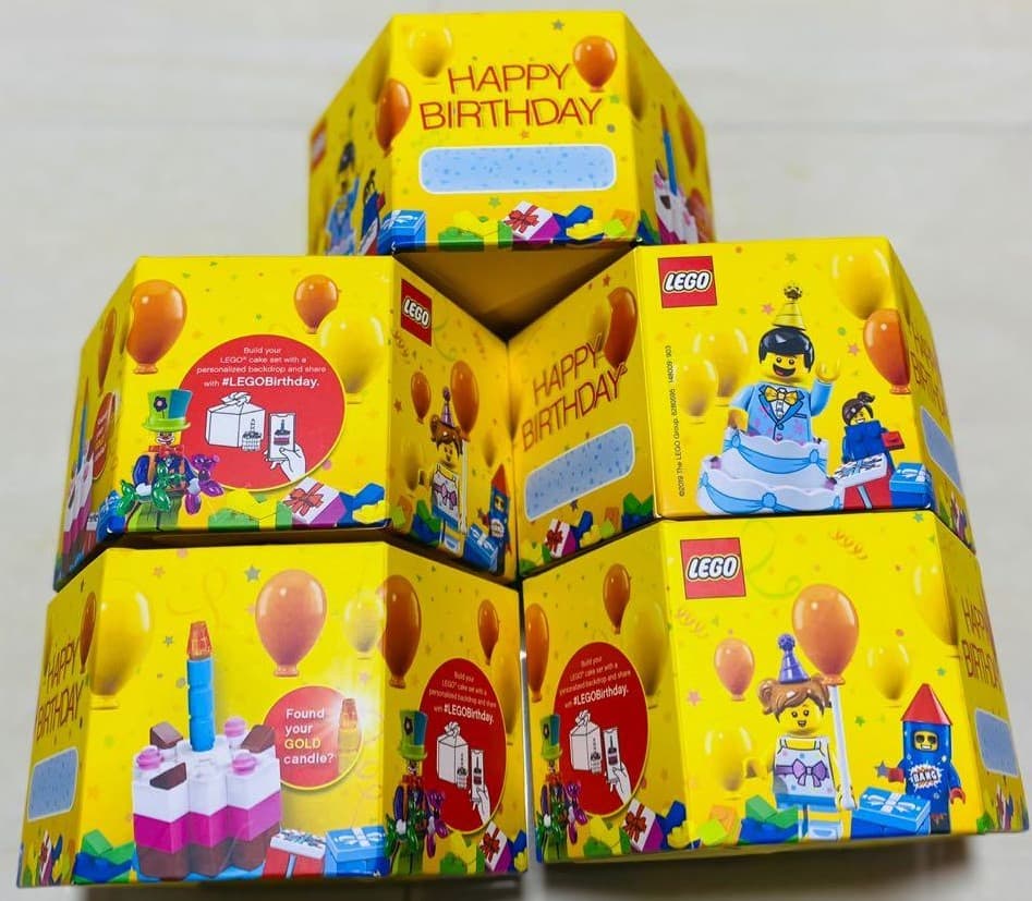 Birthday Cake LEGO set (#6277552-1)