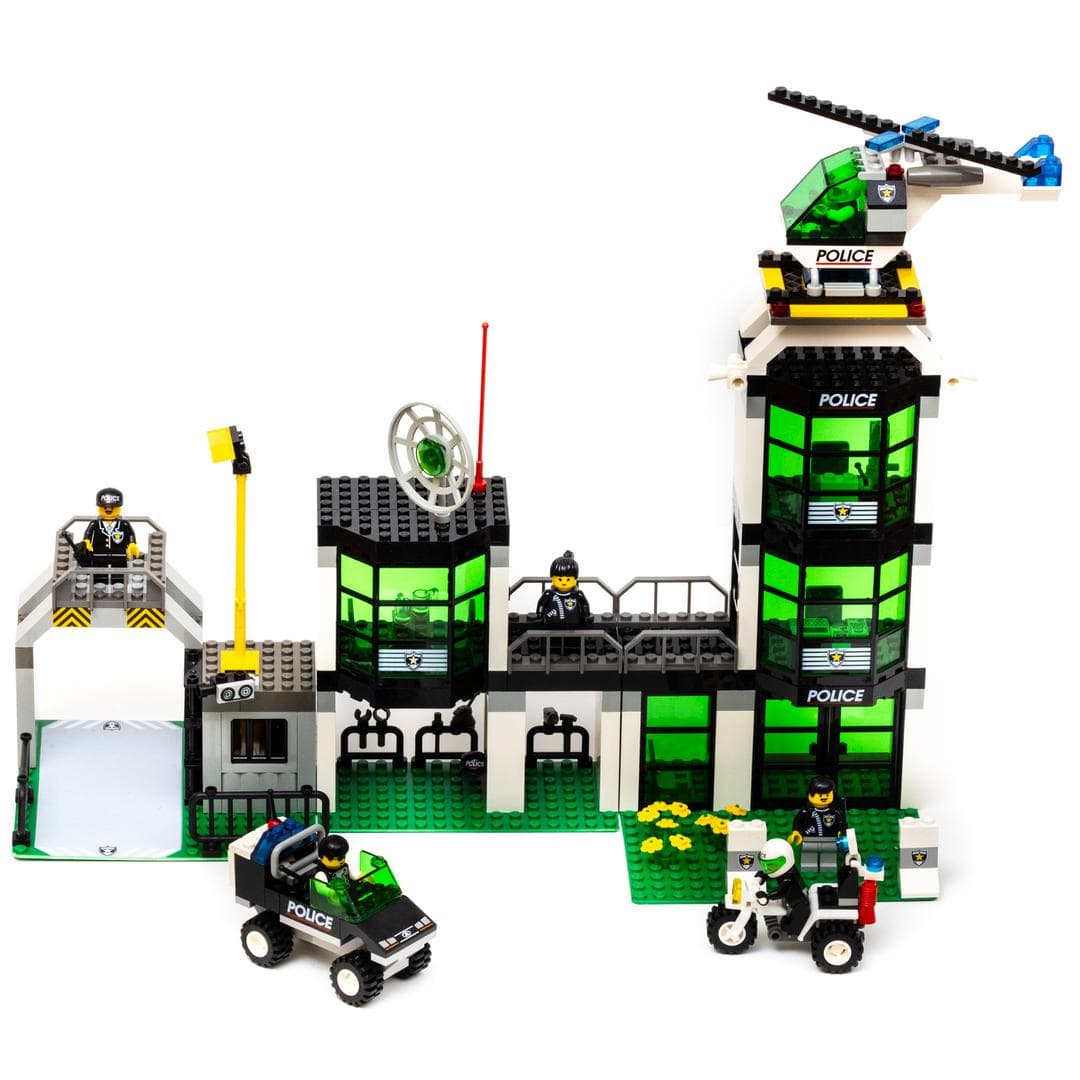 Command Post Central LEGO set (#6332-1)