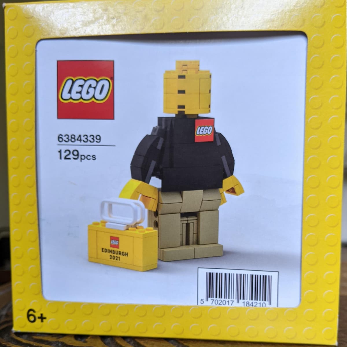 Edinburgh Brand Store Opening Associate Figure LEGO set (#6384339-1)