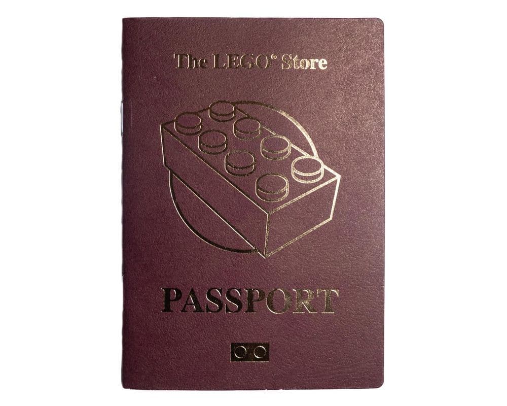 The Lego Store Passport LEGO Gear set (#6399425-1, 2017)