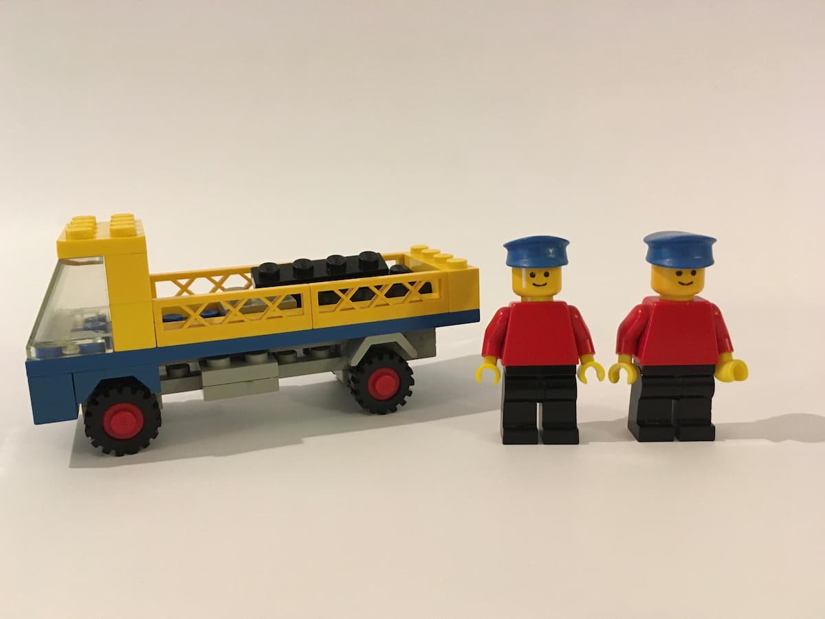 Flatbed Truck LEGO set (#643-1, 1978)