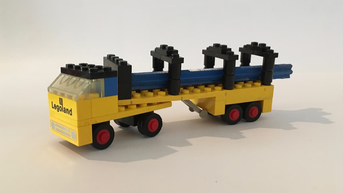 Truck with Girders LEGO set (#647-1)