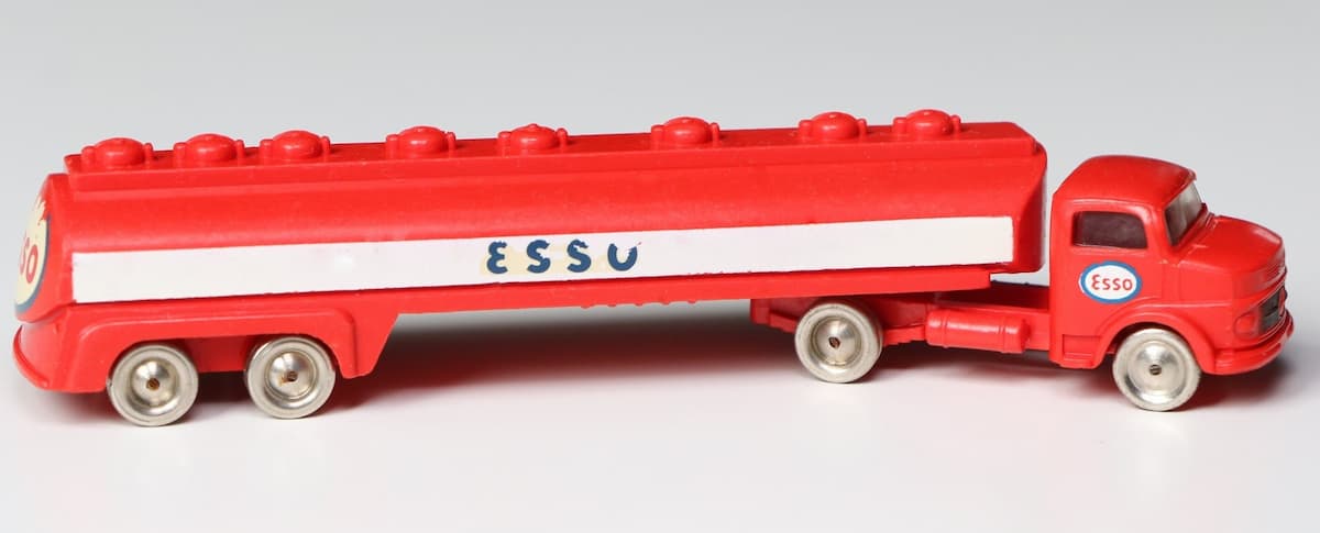 1:87 Mercedes Esso Tanker LEGO set (#650-2)