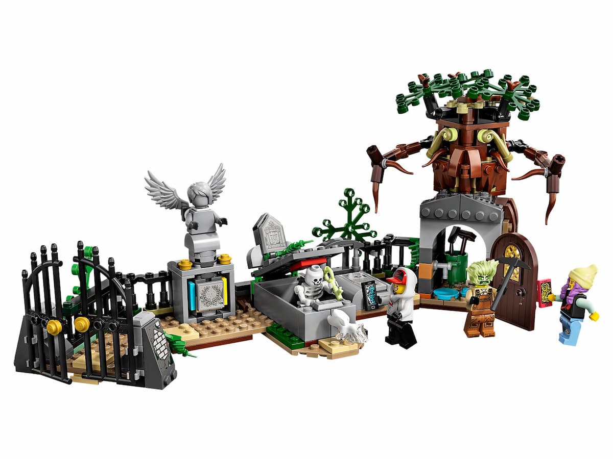 Graveyard Mystery LEGO set (#70420-1)